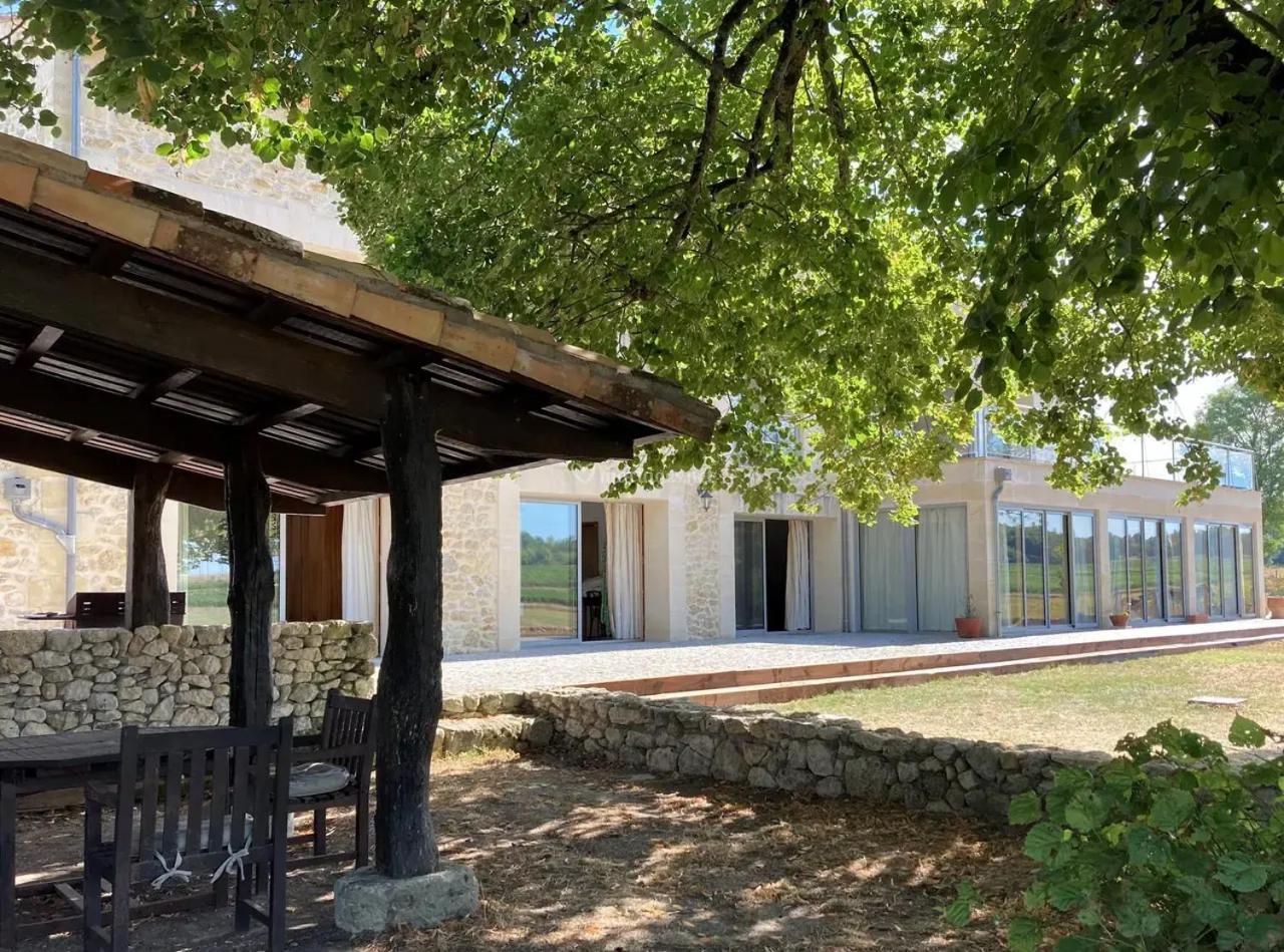 Hotel Fantastic Petit Beauval Saint-Sulpice-et-Cameyrac Exterior foto
